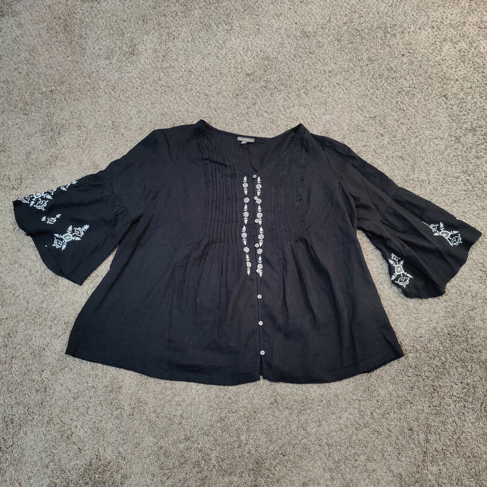 Linen Blend Embroidered Black And White Top